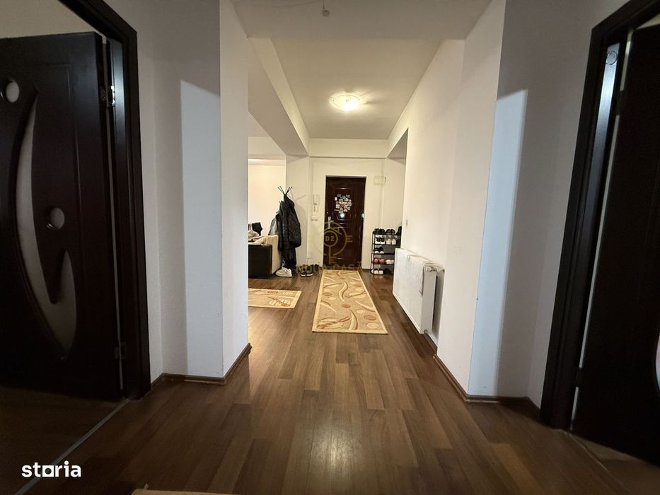 De vanzare Apartament 3 Camere 99MP Mobilat/Utilat — fotografia 3