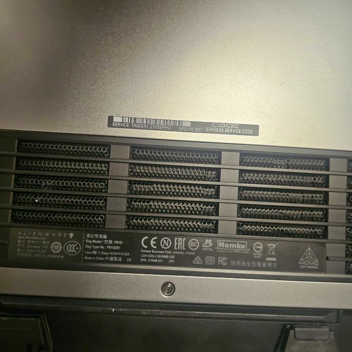 Dell Alienware 13 R3 | i7-7700HQ | 32GB RAM | GTX 1070 батерия 0 цикъл