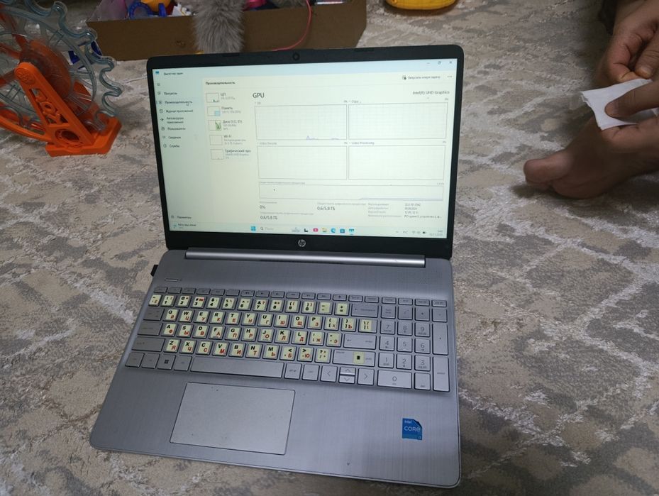 Hp noutbook Sotiladi.Core i3 12 geen