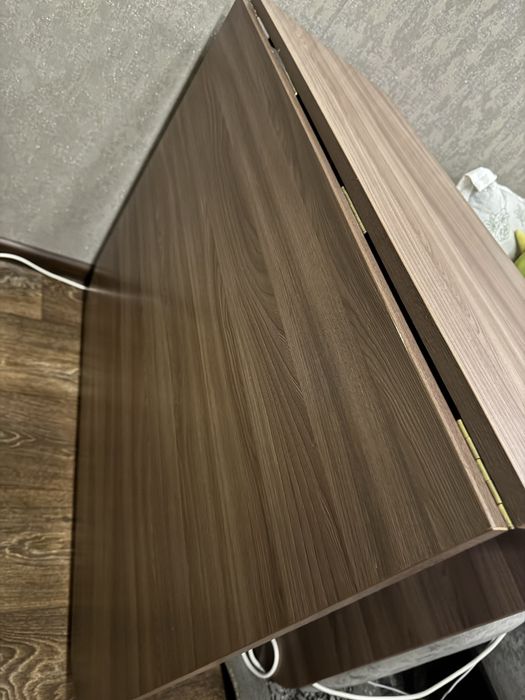 Продам стол-книжку