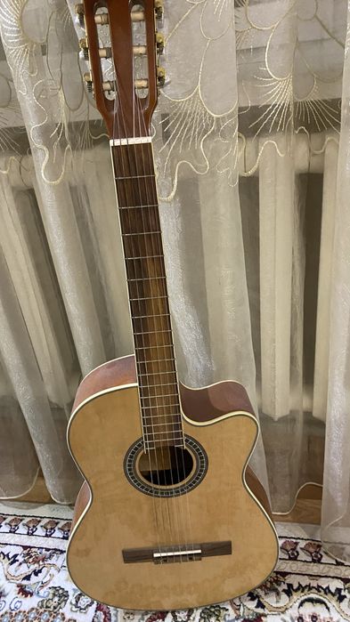 Продам Акустическая гитара