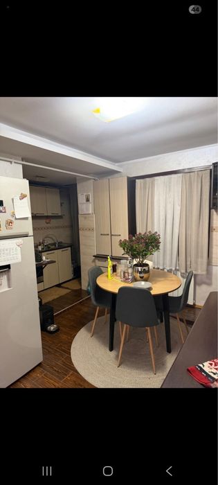 Vând apartament,zona teatrul Vasilache,zonă de case