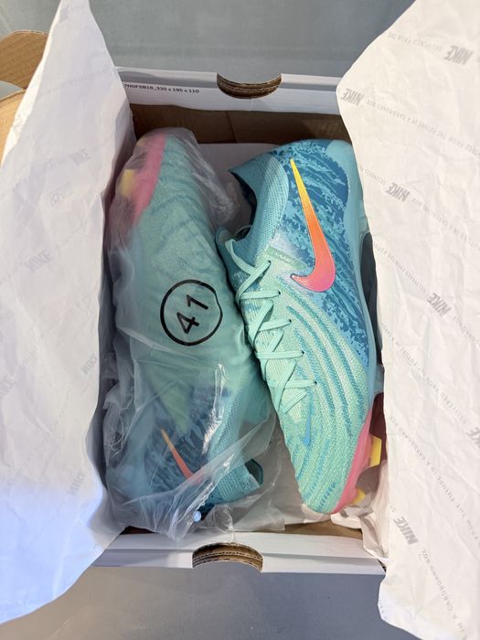 Футболни обувки/ бутонки Nike Phantom GX II Elite LV8 FG нови