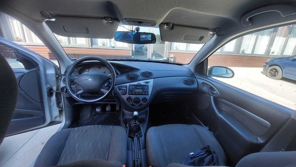 Mașină- Ford Focus