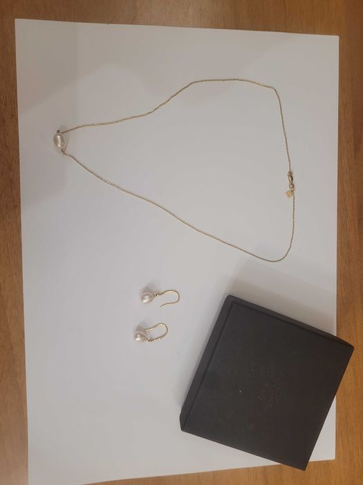 Set cercei si lantisor din aur galben 14k cu perle de apa dulce