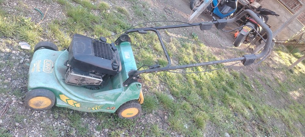 vand motocoasa de gazon cu tractiune