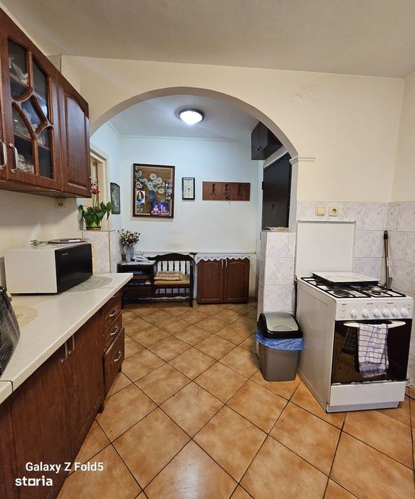 Apartament 2 camere – Str.  Splaiul Crisanei – 200 €/lună