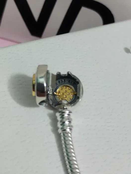 Гривна Пандора|Pandora