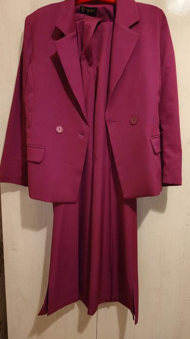 Продам женскую жилетку