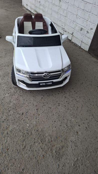 Продам детскую машинку