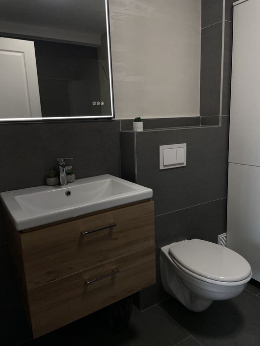 Inchiriez Apartament 2 camere – 50 mp | Etaj 1 | Parcare subterană | Zonă foarte accesibilă