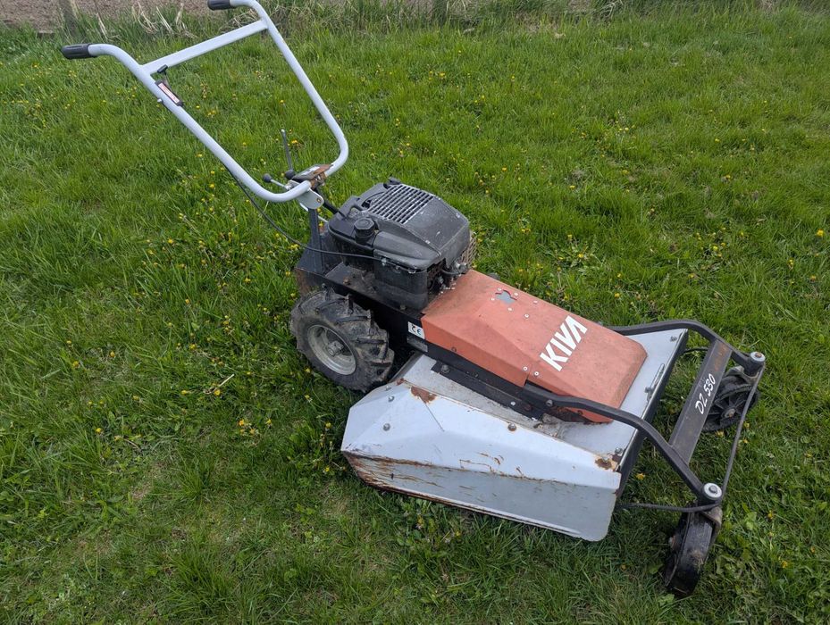 Masina de tuns iarba inalta Kiva, utilitara mixta