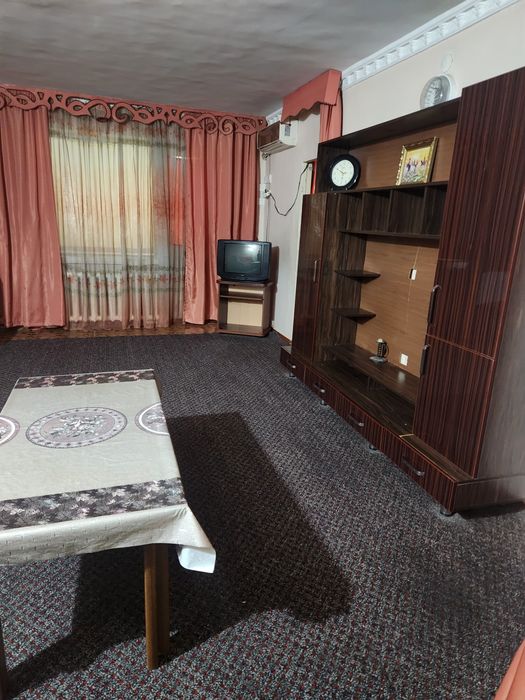 SROCHNA Chilonzor 2 da yo'l yuzasida 2 xonali 1 etaj metroga yaqin