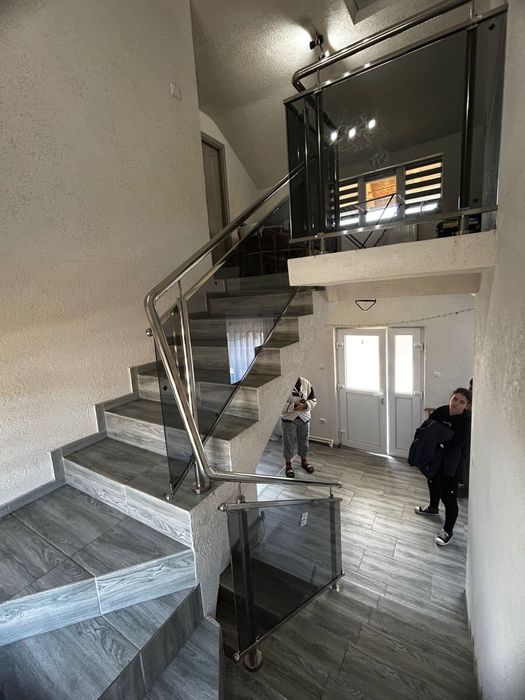 Balustrada din sticla terase si balcoane