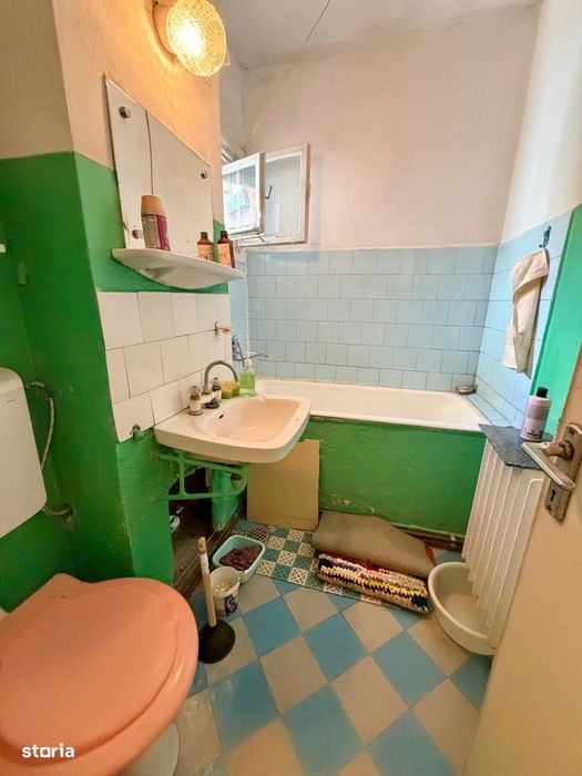 Apartament 4 camere, 2 bai, etaj 2/4, fara risc, Podu Ros