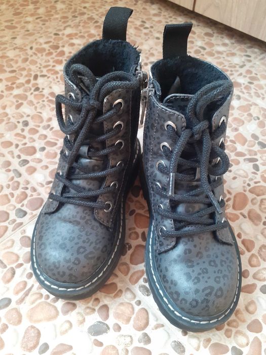 Боти с връзки H&M