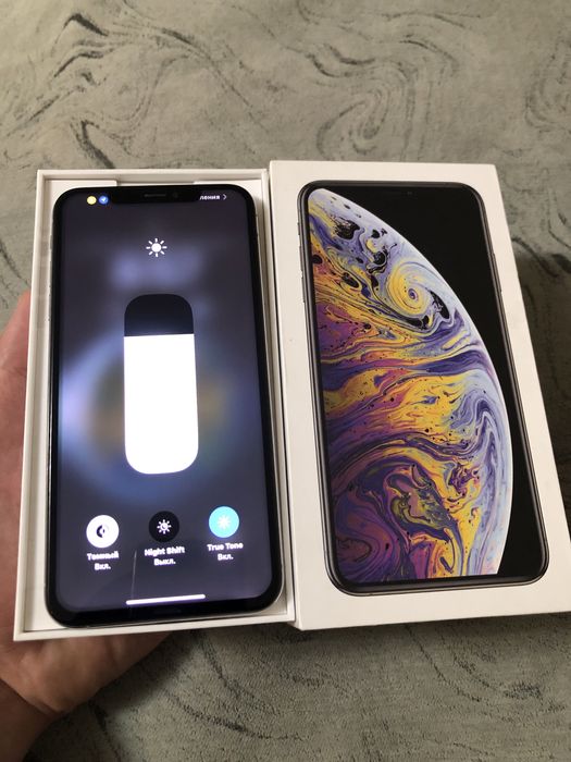 Продам айфон хс макс iphone xs max