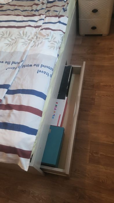 Спальный гарнитур