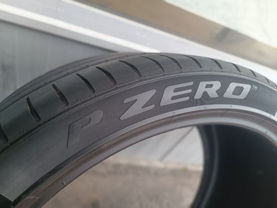2 бр. Летни гуми 325 30 23 Pirelli P Zero