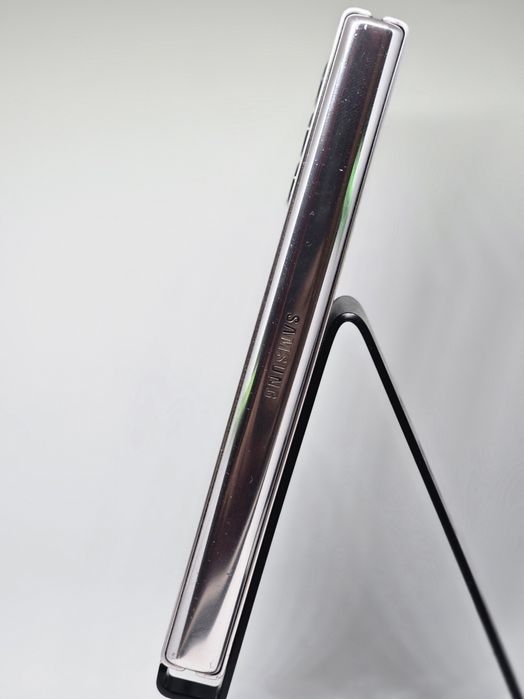 Samsung Galaxy Z Fold 3