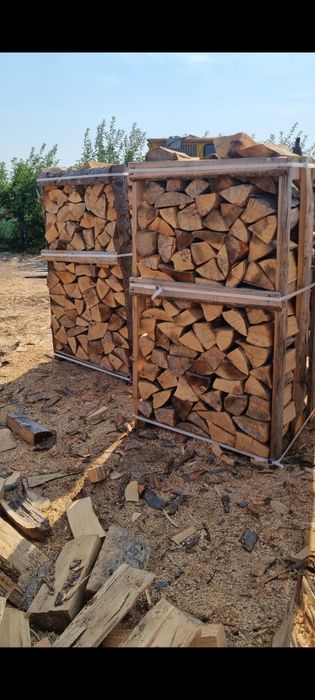 Lemne de foc stejar fag paleti  taiate sparte paletizate
