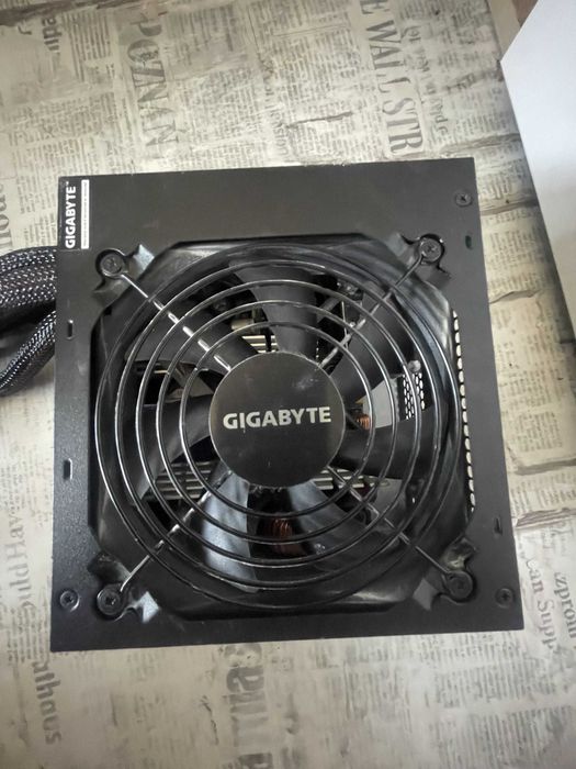Захранване 650W