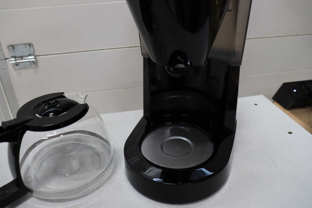 Шварц Кафемашина Melitta Easy, стъклена кана, капацитет 10 чаши 125мл