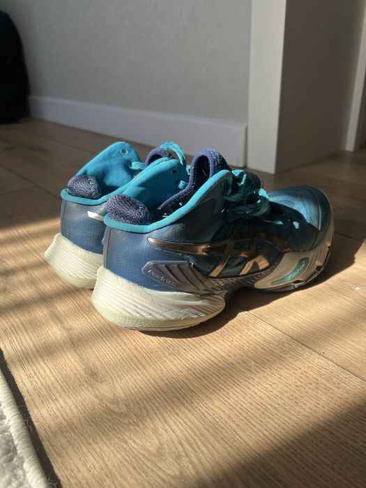 Продаю Asics MetaRise