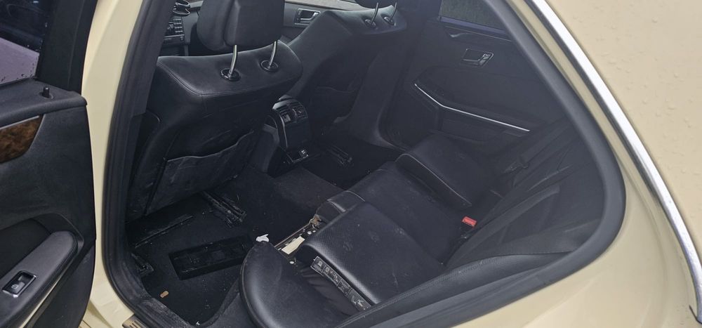 Dezmembrez / Dezmembrari Mercedes E-class W212