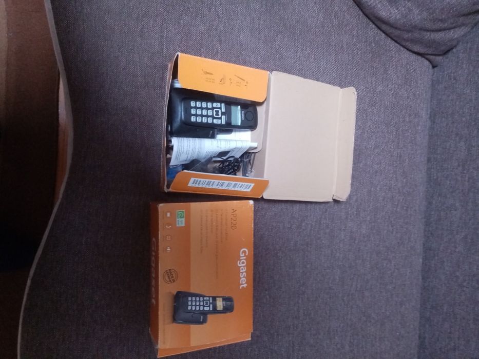 Vind 2 telefon fix detașabil noi