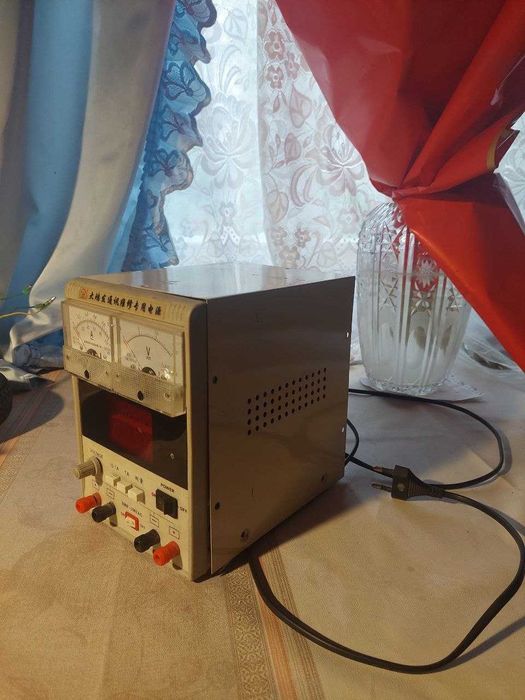 продам лабораторный источник питания