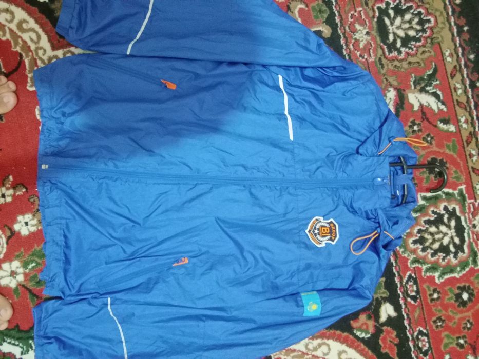 Спортивные костюмы