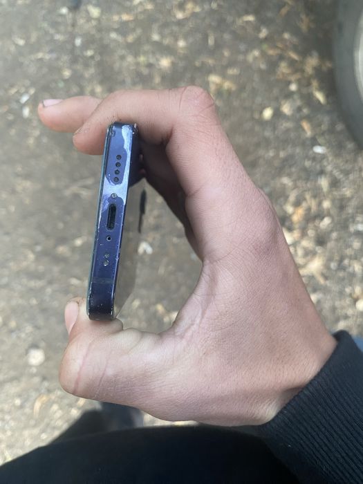 продам Айфон 12 мини