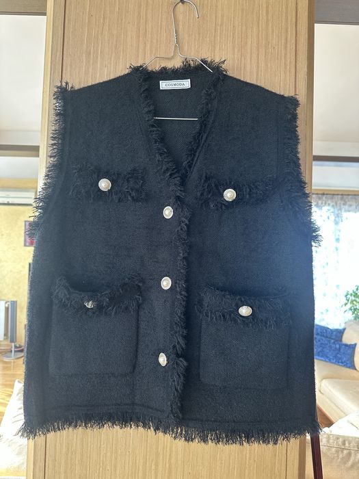 Черен елек, тип Шанел