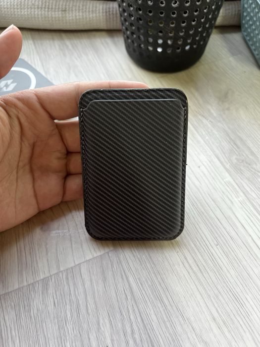 Продам Magsafe поуэрбанк и кардхолдер