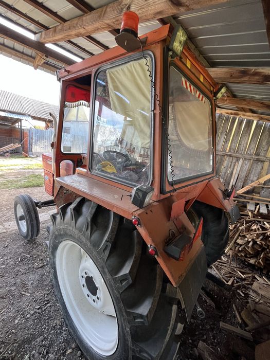 Universal 445 1995 model Export