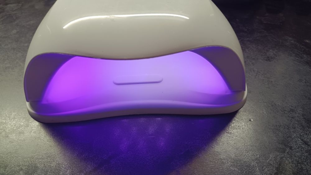 Лампа для маникюра