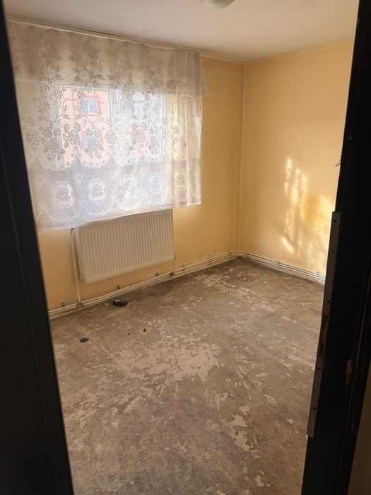 De vânzare apartament 2 camere Săvinești Neamț
