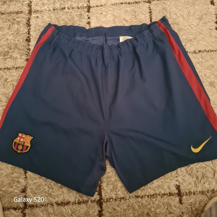 Nike FC Barcelona оригинални къси гащи размер L спортни
Продавам оригинални мъжки къси гащи Nike FC Barcelona.
Много запазени, без скъсано или петна.