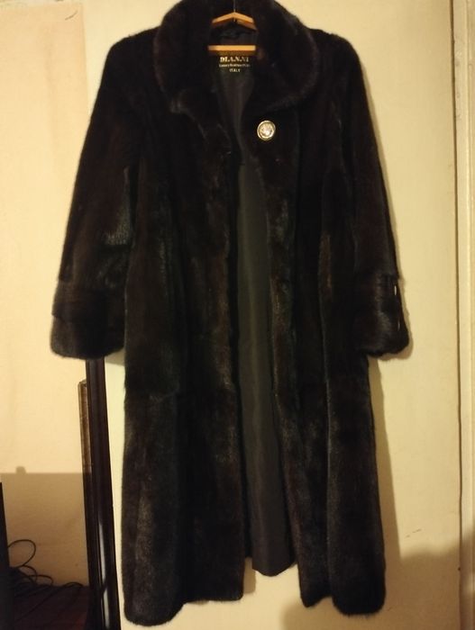 Продам норковую шубу