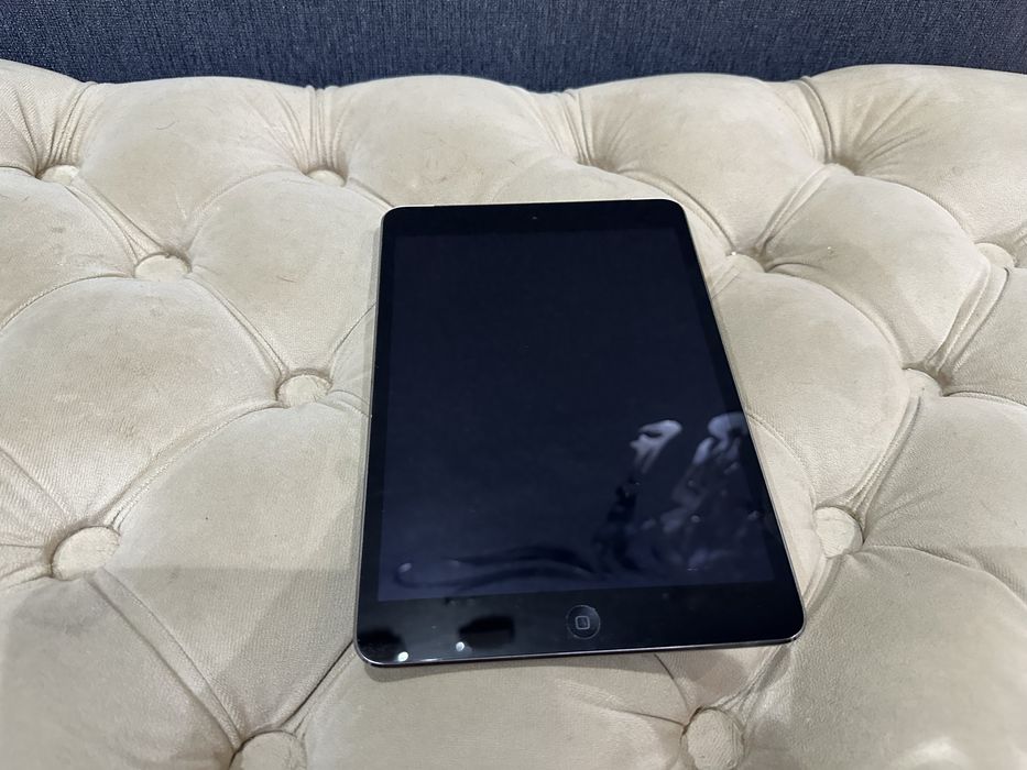 * Apple iPad Mini 2 A1490 с сим картой в отличном состоянии