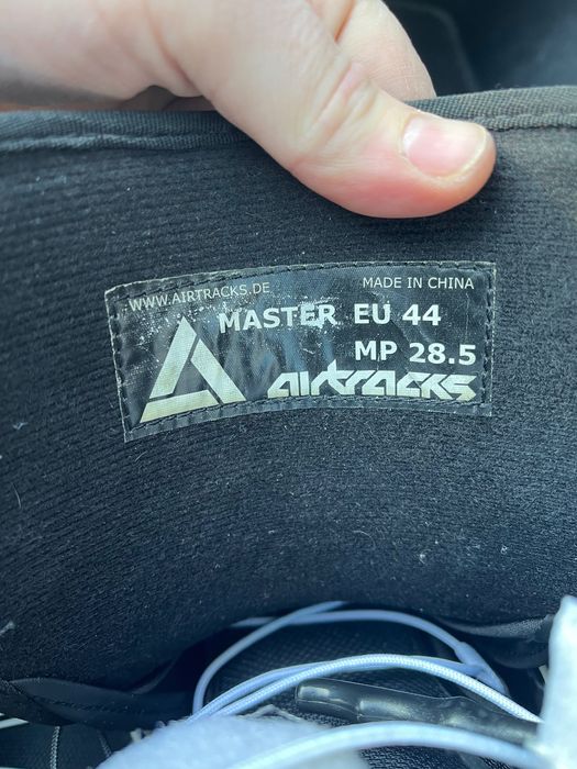 Airtracks set snowboard + legaturi + boots