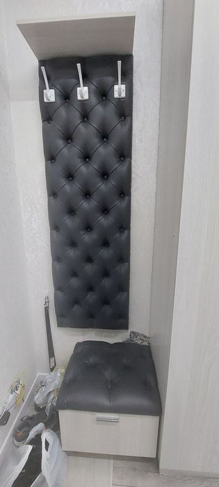 Продаю прихожию шкаф