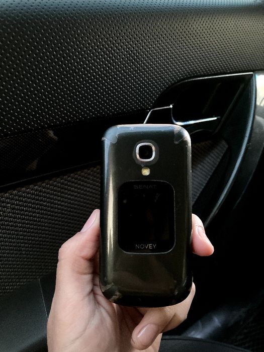 Iphone oppo noveu Telefon sotiladi