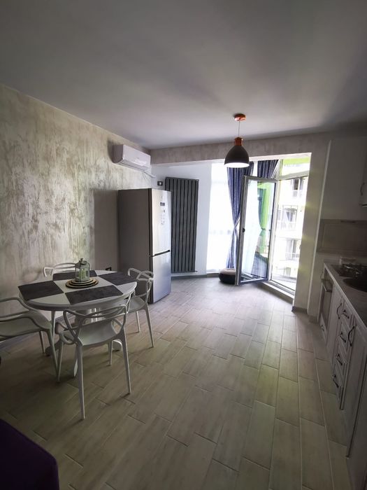 Inchiriez apartament 2 camere Mamaia Nord Alezzi.