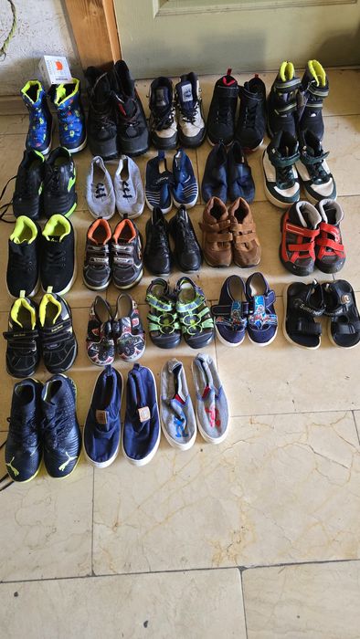 Voi vinde pantofi pentru copii.
