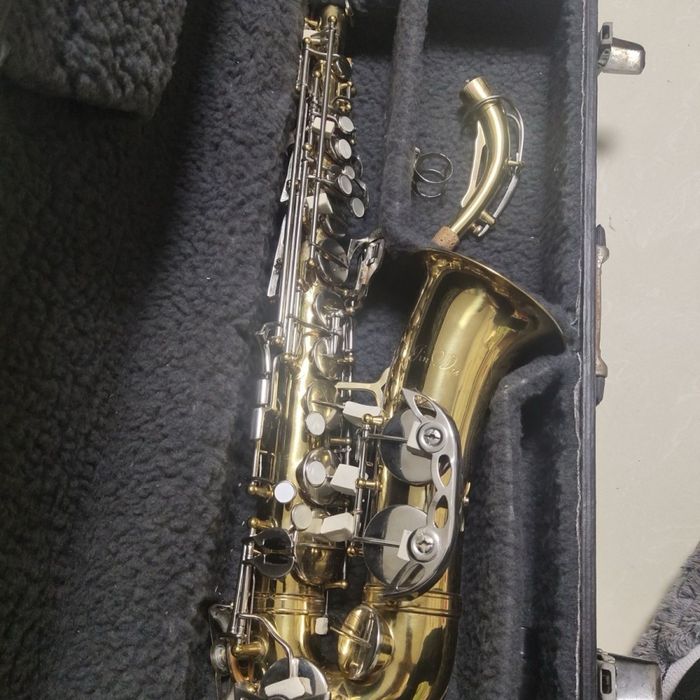 Саксофон альт ми-бемоль