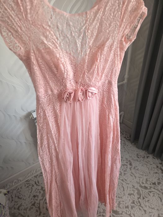 Розовое платье 48 размер
