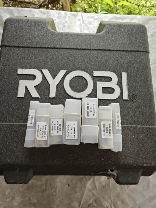 Фрезер RYOBI новый