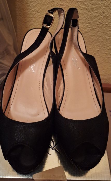 Сандали на платформа